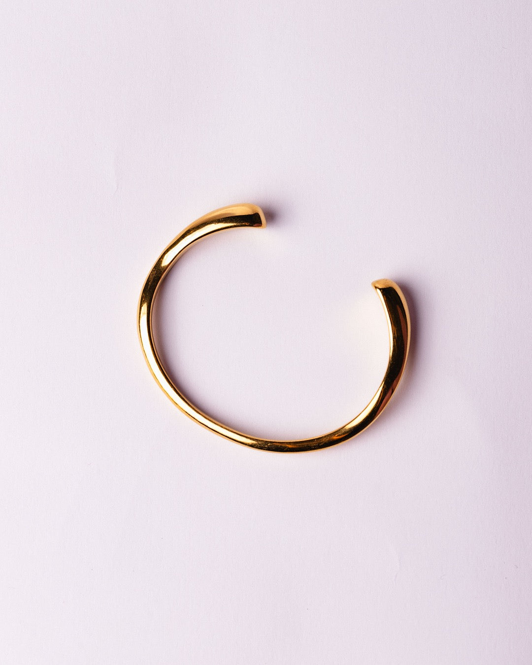 Bracciale Medema gioielli Cairo in acciaio placcato oro 18k, design aperto