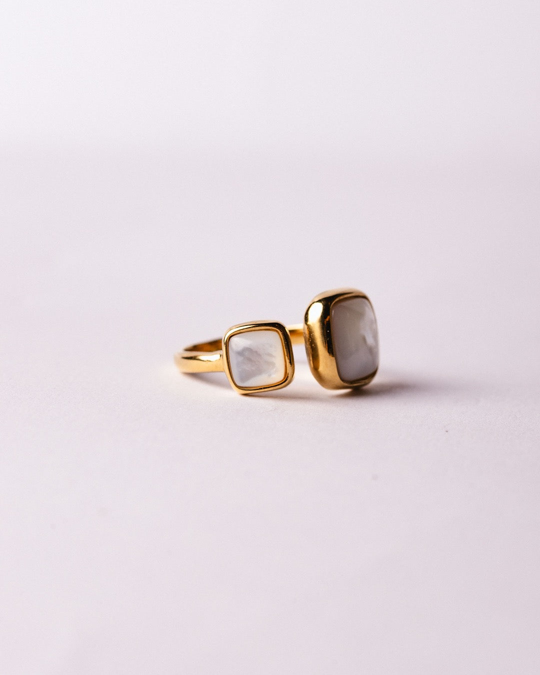 Anello dorato Cairo Doppia Pietra madreperla – Medema Gioielli