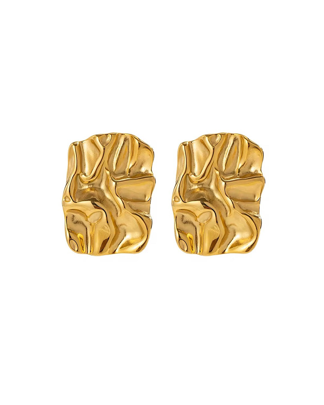 Orecchini Firenze Forma Scultorea Medema su sfondo bianco, design irregolare e texture dorata lucente Collage