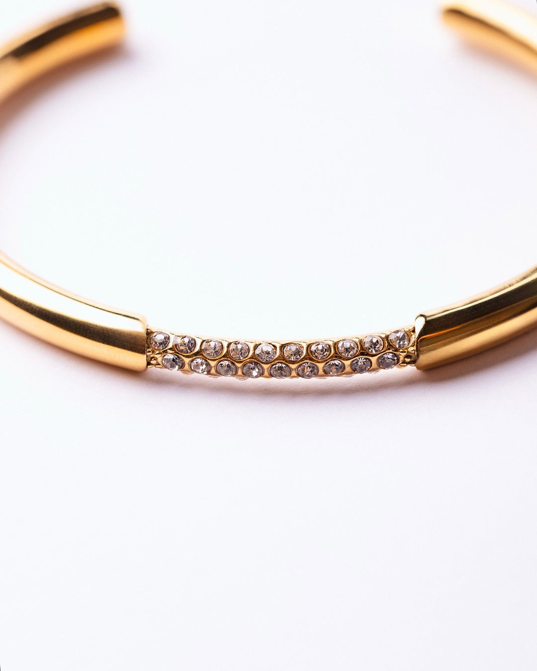 Bracciale rigido Copenhagen Linea di Luce Medema, finitura lucida e geometria raffinata