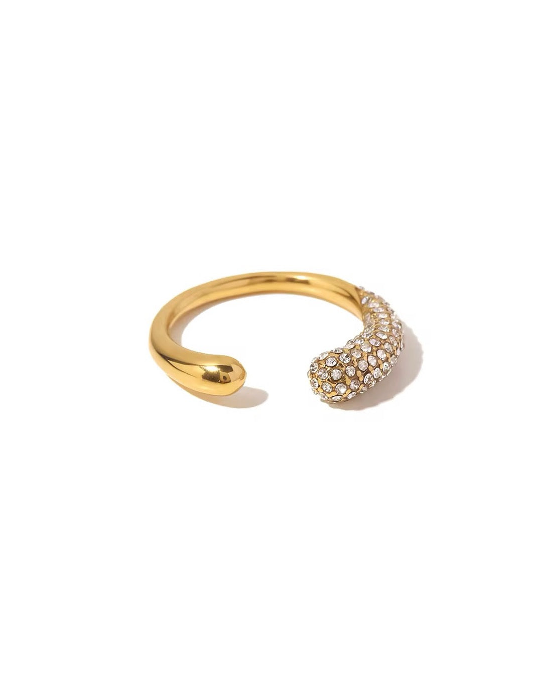 Anello Copenhagen Curva di Luce Medema su sfondo bianco, placcatura in oro 18K e curva moderna aperta Collage